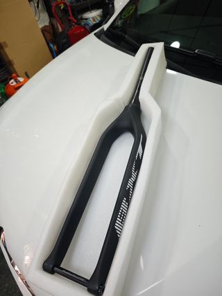 OFERTA horquilla 27.5 táper Carbono