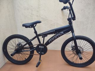 Bicicleta BMX MOMA