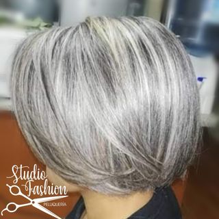 Peluquero barbero estilista