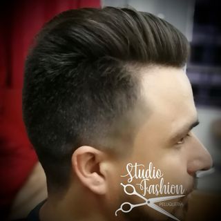 Peluquero barbero estilista
