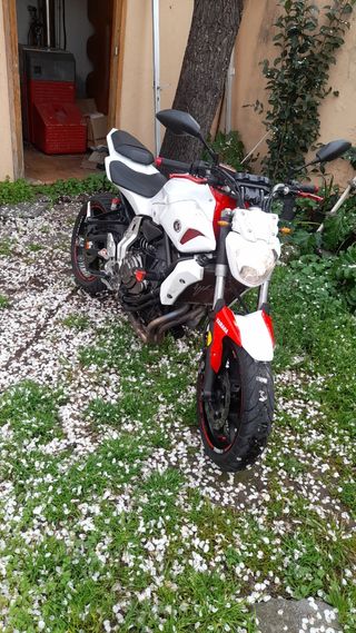 Yamaha MT07 2015