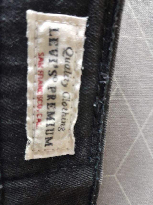 Pantalón vaquero Levis talla 24