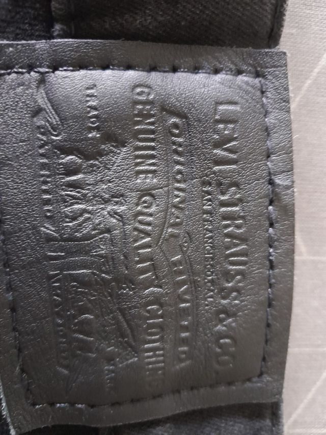 Pantalón vaquero Levis talla 24