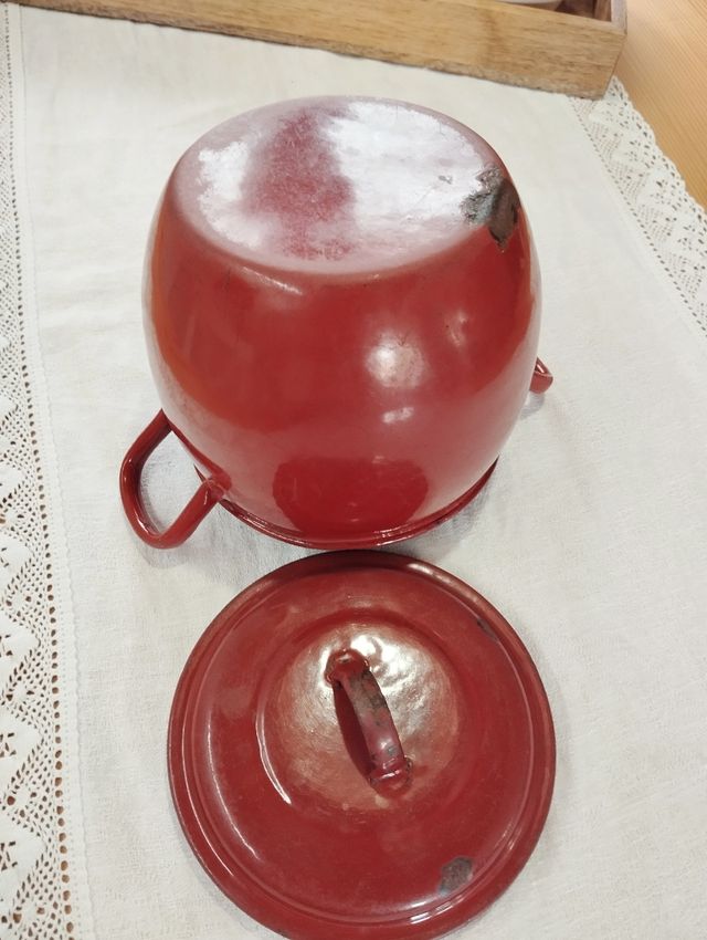 CONJUNTO OLLAS, PUCHEROS ANTIGUAS