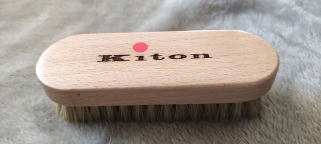 Spazzola scarpe Kiton