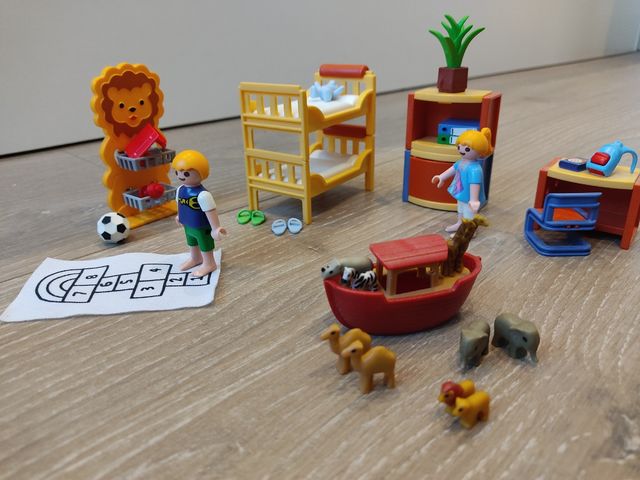 Habitación juegos playmobil