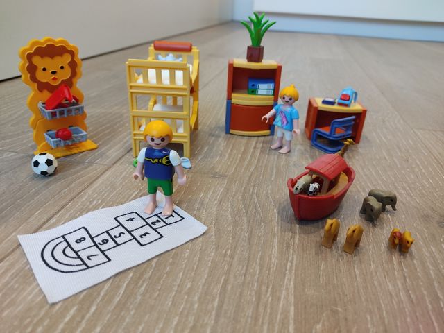 Habitación juegos playmobil