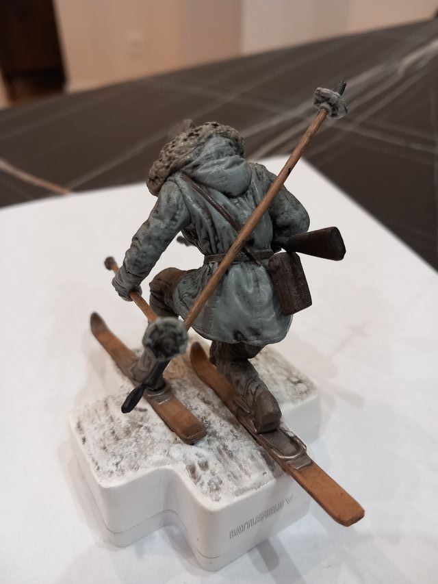 ESQUIADOR DEL JUEGO BATTELFIELD GRAN DETALLE