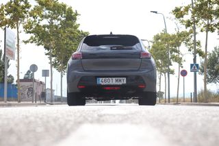 Peugeot Allure 208 Automático Hybrid 2024