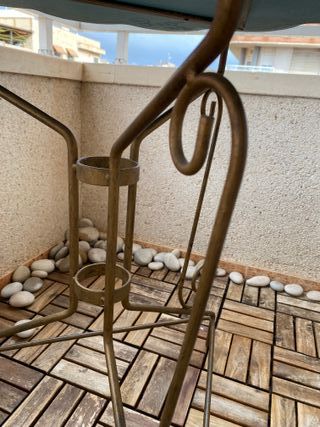 conjunto de mesa y sillas