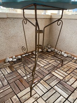 conjunto de mesa y sillas