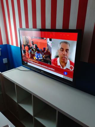 Televisor LG 42" HD