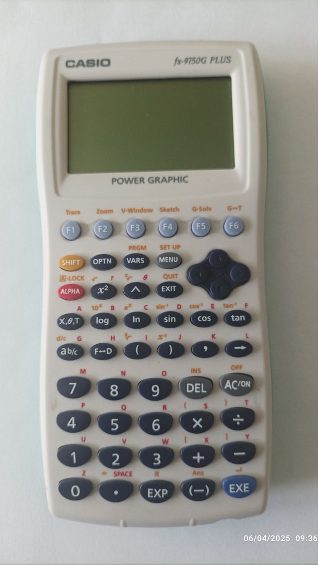 Calculadora gráfica FX-9750GPlus. CASIO