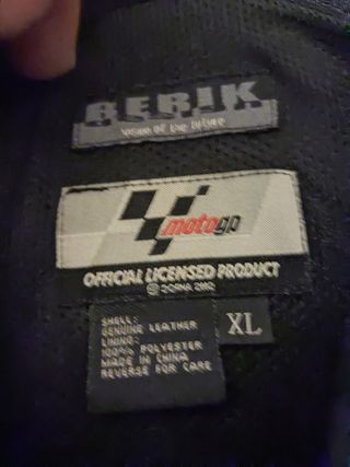 Traje de moto y botas