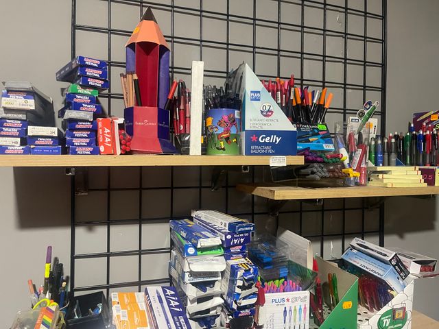 SE VENDE LOTE DE PAPELERIA