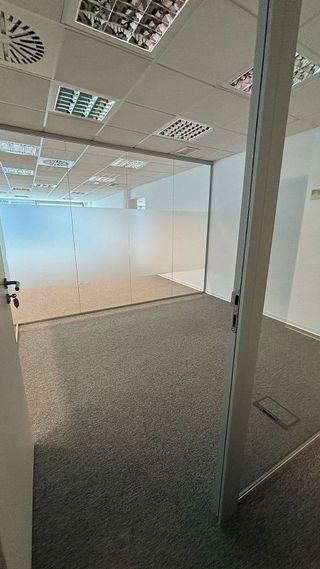 Oficina en alquiler en Port en Badalona