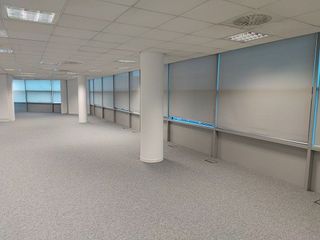 Oficina en alquiler en Port en Badalona