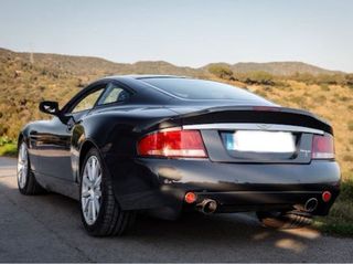 Aston Martin Vanquish S 2005