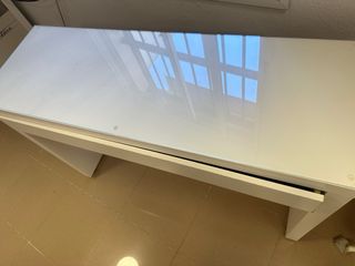 Tocador o tavolo per manicure