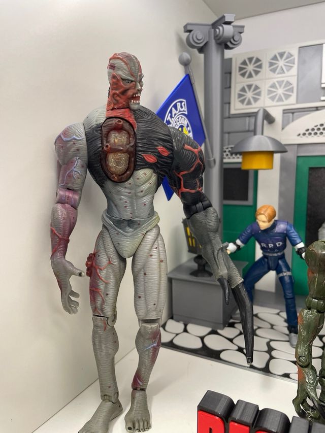 Figuras Toy biz Resident evil, (listados debajo)