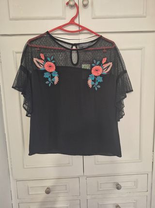 Blusa negra