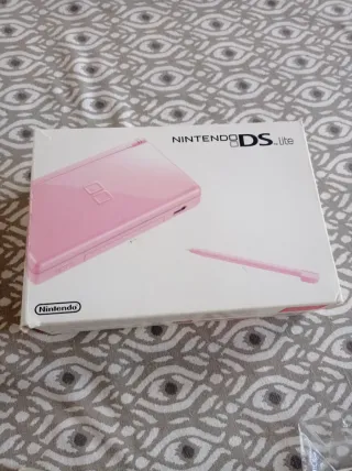 Nintendo DS lite
