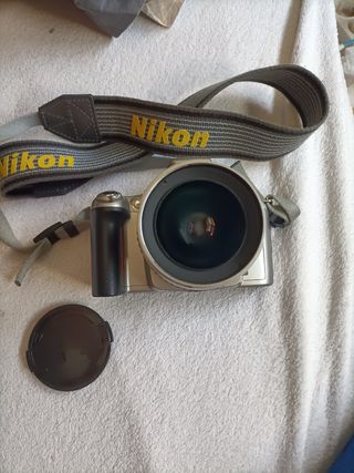 Cámara de fotos Nikon F55