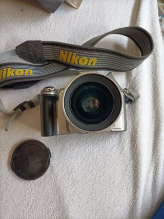 Cámara de fotos Nikon F55