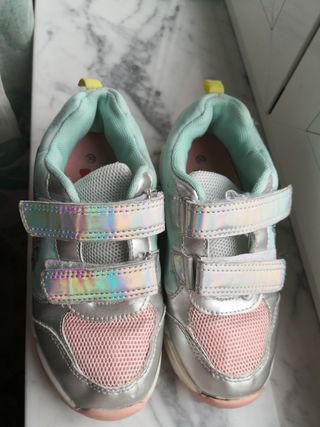 Scarpe da ginnastica n. 30