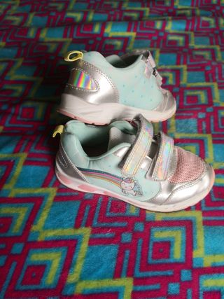 Scarpe da ginnastica n. 30