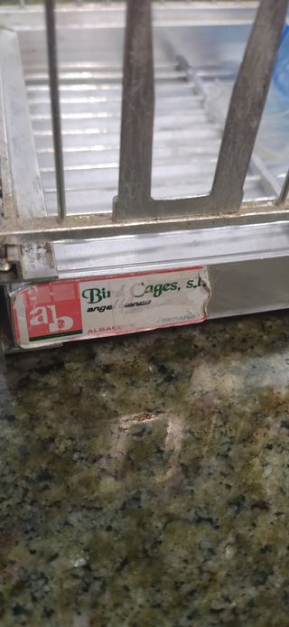 Jaula Ángel Blanco,de aluminio
