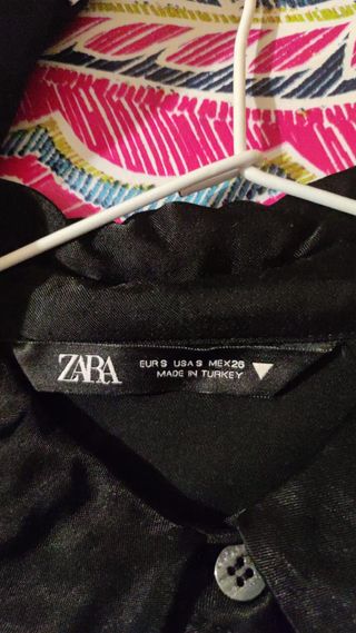 Camisa negra oversize raso de zara