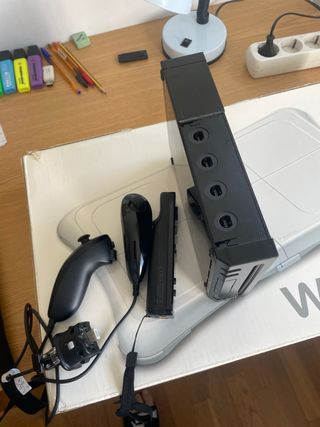 Wii+ Tabla + Lote de Juegos + 2 mandos completos