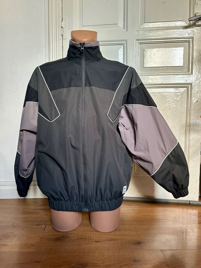 Cortavientos reflectante de Zara