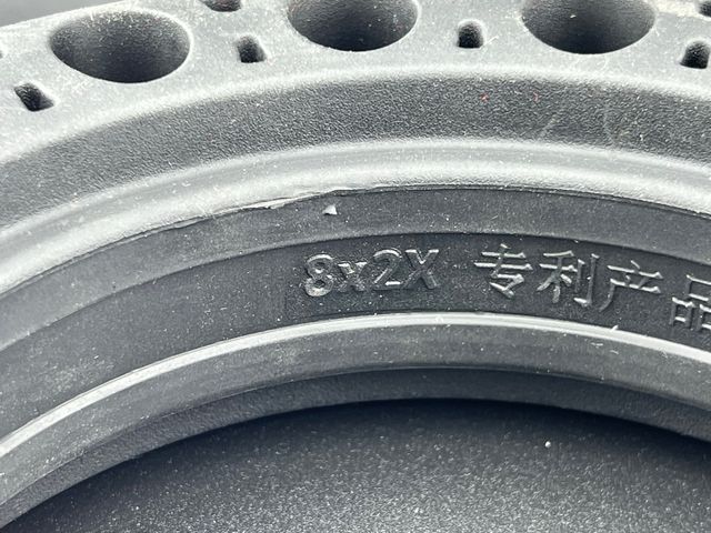 Pneu Scooter Sólido 8x2