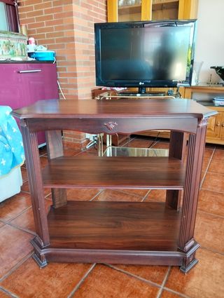 mesa 60 CMS diametro x 55 cms de alto
