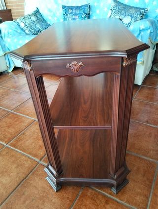 mesa 60 CMS diametro x 55 cms de alto