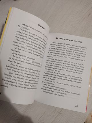 Libros Me, Mum and Mystery