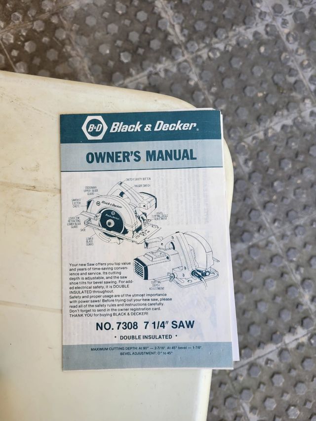 Sierra circular Black and Decker