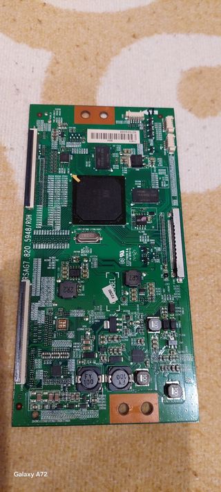 Hisense LTDN42K320UWSEU