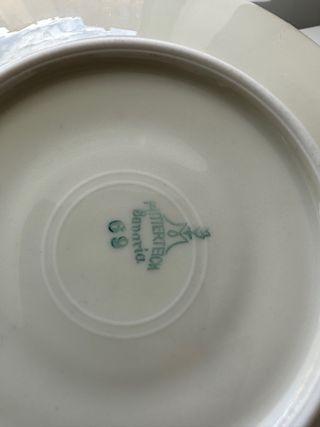 Pareja de tazas de porcelana