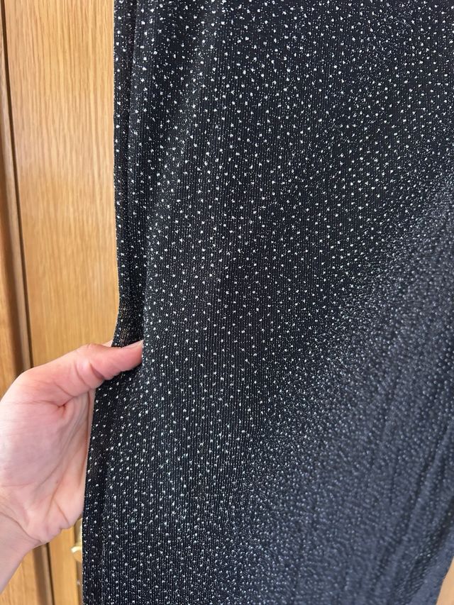 Falda midi con abertura