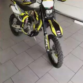 Moto swm 300cc