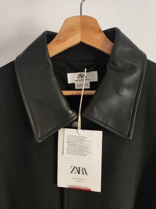 Trench con cuello de piel