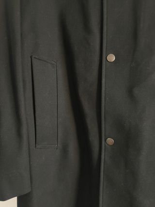 Trench con cuello de piel