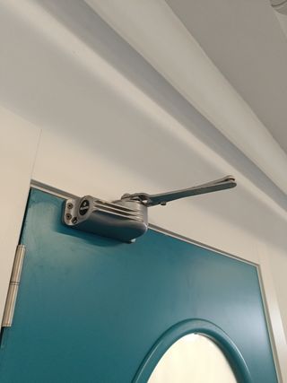 Cierra puertas Telesco classic 50