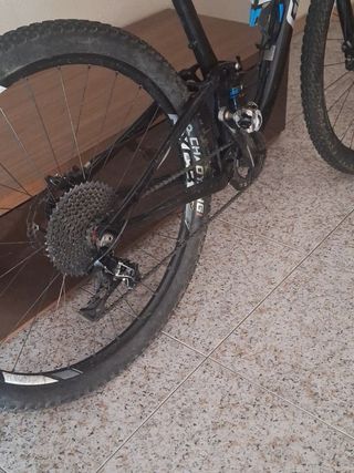 Bicicleta GIANT ANTHEM ADV 
