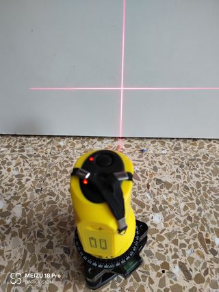 Nivel laser giratorio