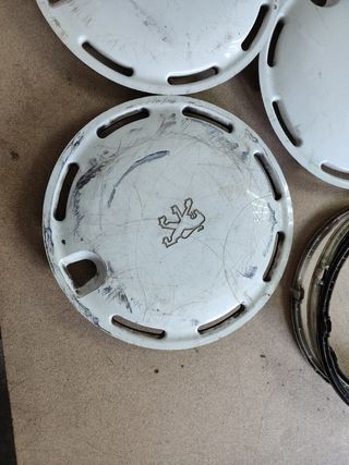 Tapacubos Peugeot