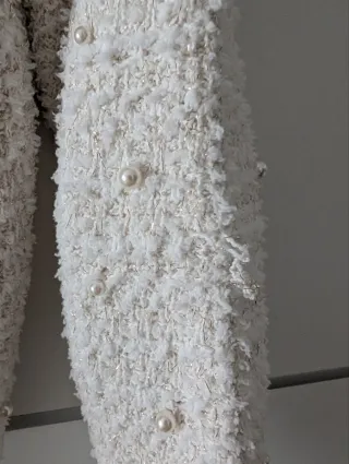 Zara. Chaqueta abalorios T. L